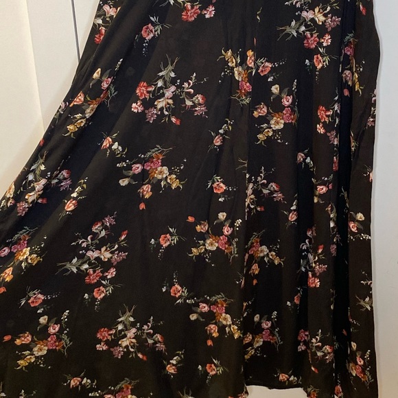ZARA Floral Midi Skirt - Picture 4 of 10